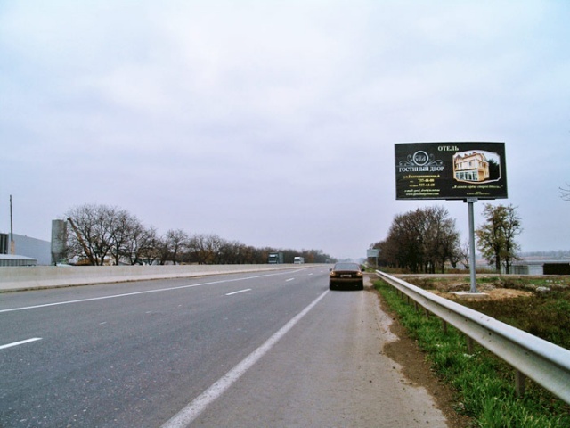 Щит 6x3,  Киевская трасса в Одессу (Складские помещения, км.453+0, справа)